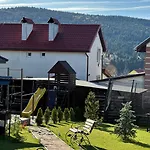 Five House *