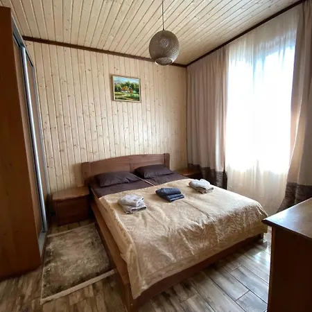 Five House Villa Skhidnytsia