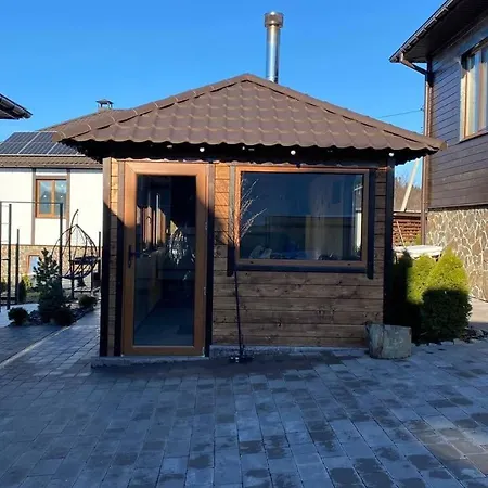 Five House *