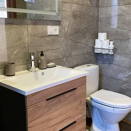 Five House * Skhidnytsia