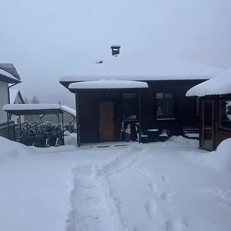 Five House *