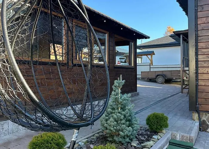 Five House *